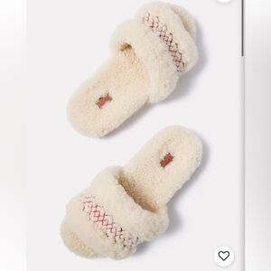 Cozetta UGG Slippers